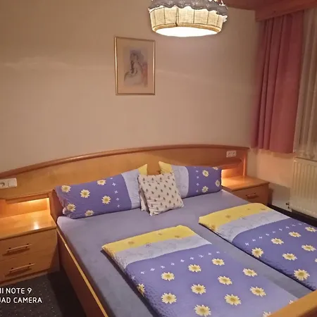 Ferienwohnung Haus Sonnenschein Holzgau Exterior foto